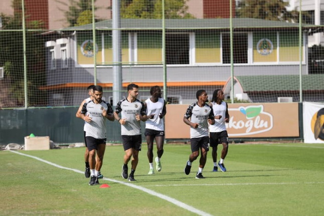 Corendon Alanyaspor, Adana Demirspor maçı hazırlıklarına başladı