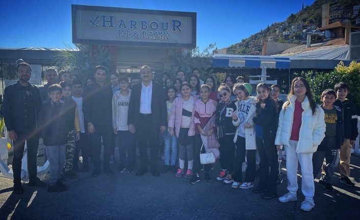 Tunahan Toksöz, mezunu olduğu okulu unutmadı