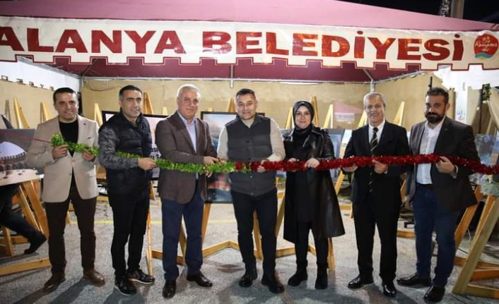 12. Alanya Uluslararası Yeni Yıl Pazarı'na rekor katılım