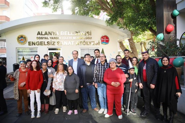 Alanya Belediyesi'nden engelli bireyler için yılbaşı etkinliği