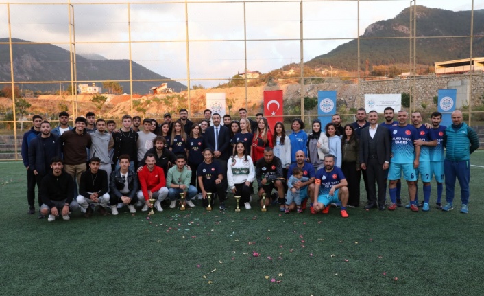 ALKÜ'de kıyasıya rekabet