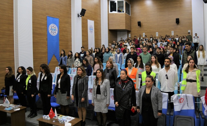 ALKÜ'lü öğrencilerden farkındalık etkinliği