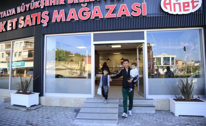 Antalya'da Halk Et Satış Mağazalarından 3 yılda 1 milyon 84 bin 422 kg et ürünü satıldı