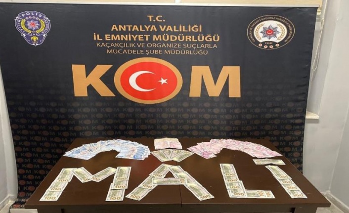 Antalya'da sahte para ile esnafı dolandıran 5 şüpheli yakalandı