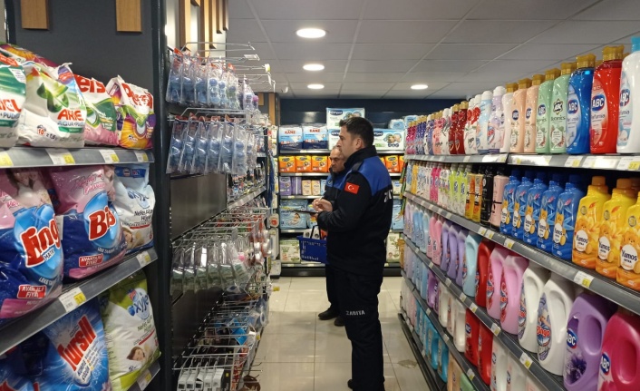 Gazipaşa Belediyesi zabıta ekipleri marketleri denetledi