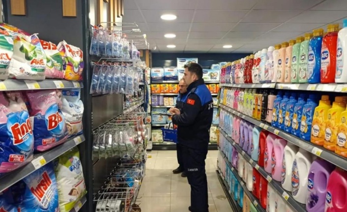 Gazipaşa’da zabıta ekipleri marketleri denetledi