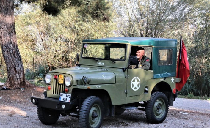 Kırmızı ışıkta durunca herkes satılık olup olmadığını soruyor