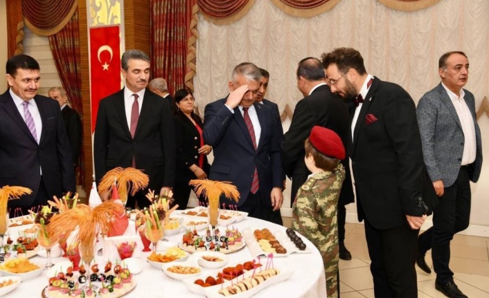 KKTC Antalya Başkonsolosu Topçu: "Güzel adamız, anavatan Türkiye’nin yardımları ile başı dik, onurlu ve özgür bir şekilde yaşıyor"