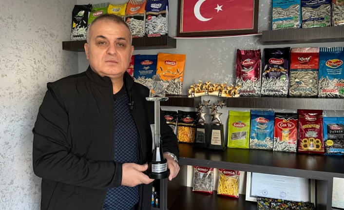 Sevilen Kuruyemiş kendisiyle yarışıyor