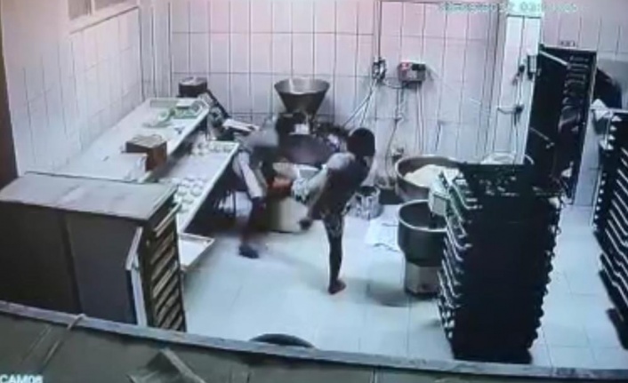 Türkiye'nin yüreğini sızlatan üvey baba dehşetine 4 yıl 2 ay hapis cezası