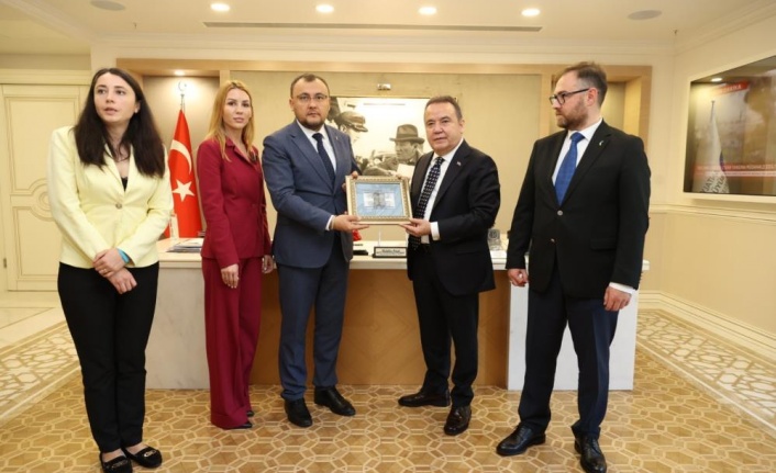 Ukrayna büyükelçisinden Başkan Böcek’e ziyaret