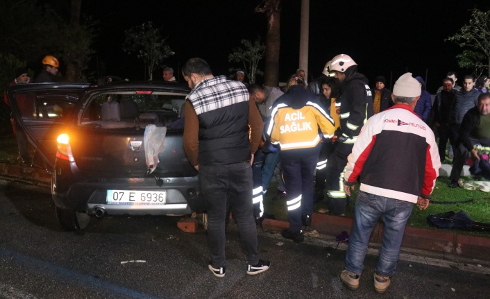 Alanya'da feci kaza kaza; 1'i ağır 5 yaralı var