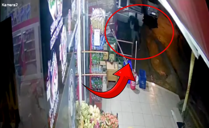 Alanya’da bir markette hırsızlık anı kameralara yansıdı
