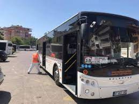 Alanya’da halk otobüsü şoförüne silahlı saldırı