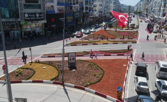 Antalya Büyükşehir Belediyesi, hem kendi üretti hem tasarruf etti