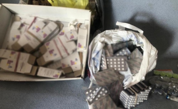 Eczane dışında satışı yasak olan 44 bin ilaç ele geçirildi