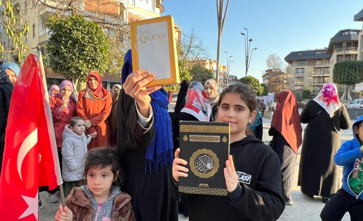 İsveç’te Kur'an’ın yakılması Alanya’da protesto edildi