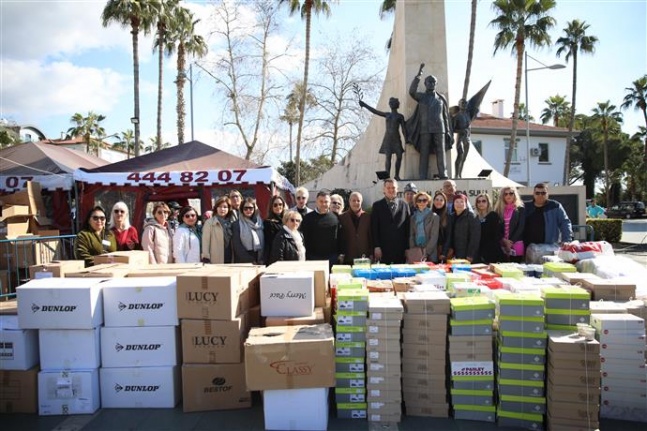 Alanya Belediyesi Yabancılar Meclisi'nden depremzedelere yardım