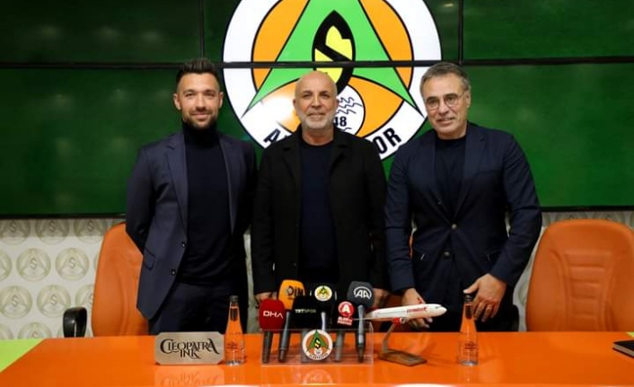 Alanyaspor, Ersun Yanal ile 1.5 yıllık sözleşme imzaladı