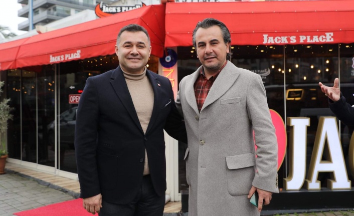 Mahmutlarspor Kulübü Alanya Belediyesi'nin çadır kampanyasına destek oldu