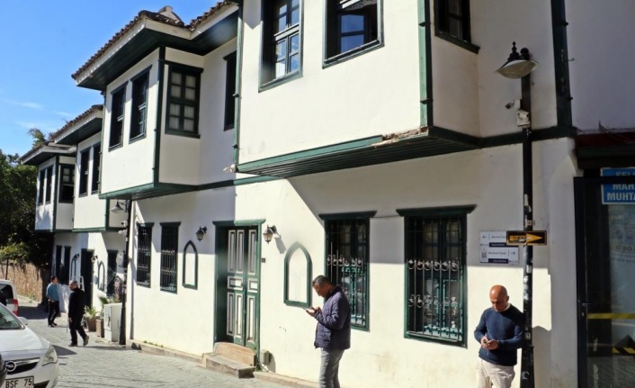 Tarihi Kaleiçi'ndeki işgalci otelin tahliyesi gerçekleştirildi