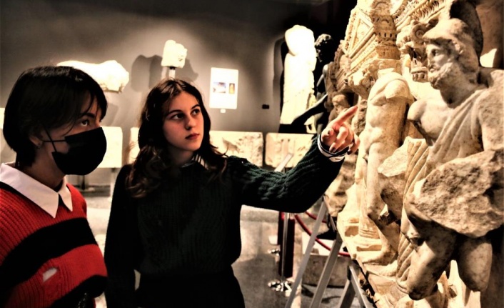 Yıllar önce yağmalanarak Amerika'ya kaçırılan ve iade edilen eserlere ziyaretçi akını