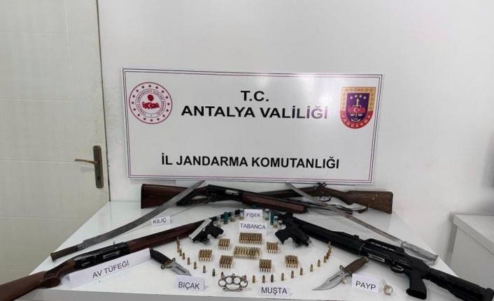 Antalya'da silah kaçakçılığı operasyonu