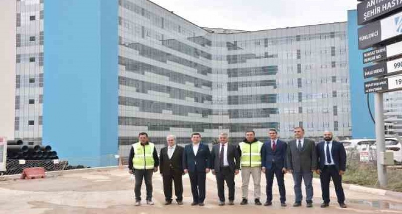 Antalya Şehir Hastanesi açılışa gün sayıyor