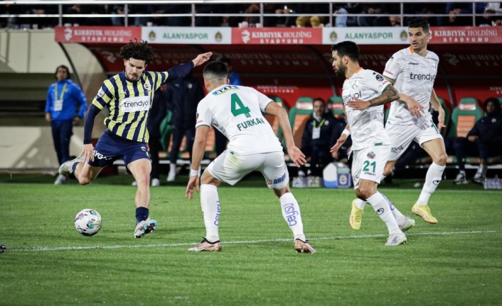 Spor Toto Süper Lig: Corendon Alanyaspor: 1 - Fenerbahçe: 3