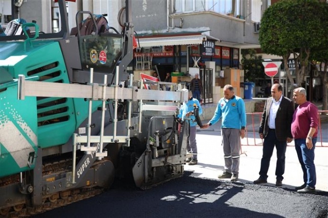 Alanya Belediyesi asfalt yenileme çalışmalarını sürdürüyor
