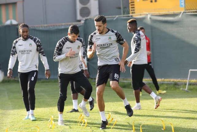 Alanyaspor, Antalyaspor maçı hazırlıklarına başladı