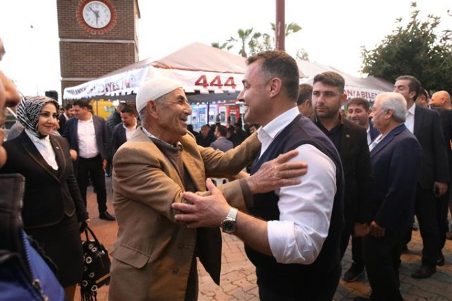 Başkan Yücel orucunu Konaklı’da vatandaşlarla birlikte açtı