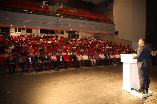 Alanya Belediyesi 9.Liselerarası Tiyatro Festivali başladı