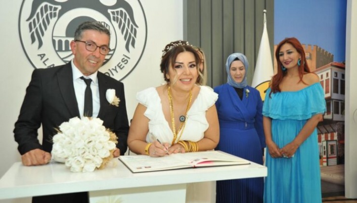 Latif Cüce ve Ebru Özyiğit evlendi
