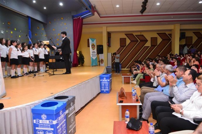 Alanya Belediyesi’nin sıfır atık semineri miniklerin konseriyle son buldu