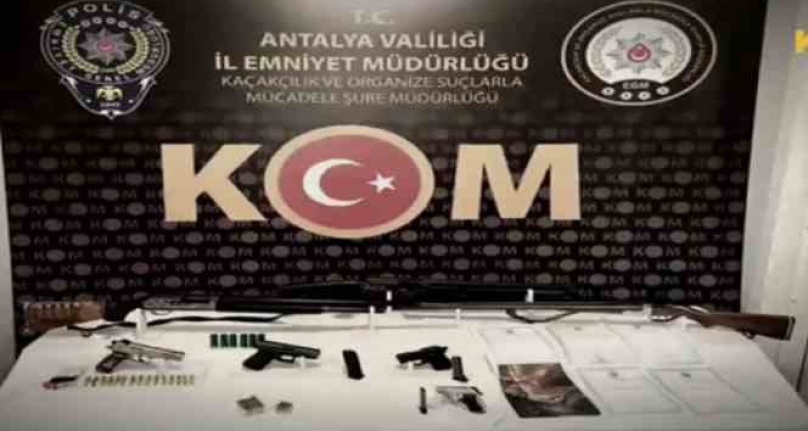 Antalya'da kamu arazilerini kendilerinin gibi gösterip satan 22 kişi tutuklandı