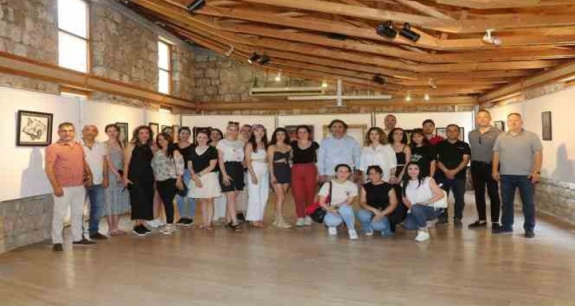 Deprem ve orman yangınının acısını ilmek ilmek dokudular