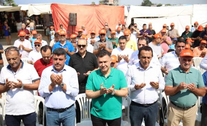 Türkler Pazar Yeri dualarla hizmete açıldı