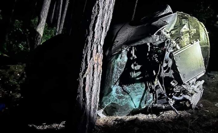 Alanya'da otomobil uçuruma yuvarlandı; 1 ölü, 3 yaralı var