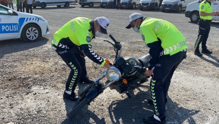 Alanya’da motosikletini çalan kişiyi hastanelik etti