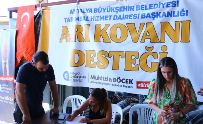 Antalya Büyükşehir Belediyesi'nden üreticilere kovan desteği