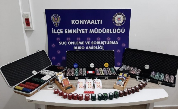 Antalya'da, kumar oynayan 14 kişiye cezai işlem uygulandı