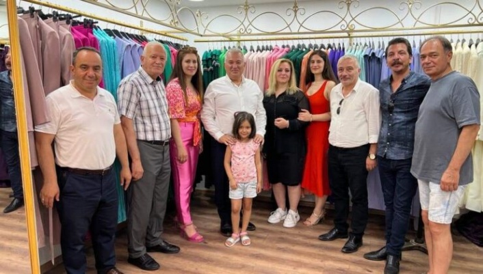 Mehmet Şahin’e açılışta vatandaştan yoğun ilgi