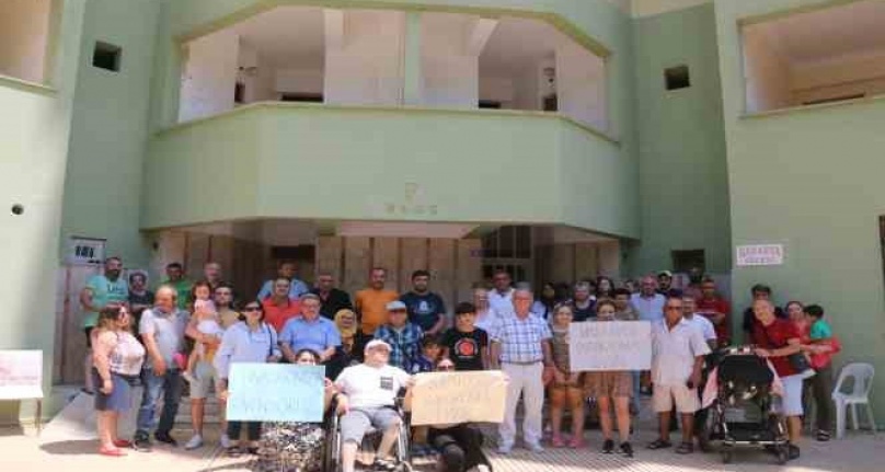 Tapusu olmayan 66 daireden oluşan 26 yıllık siteye mahkemeden yıkım kararı