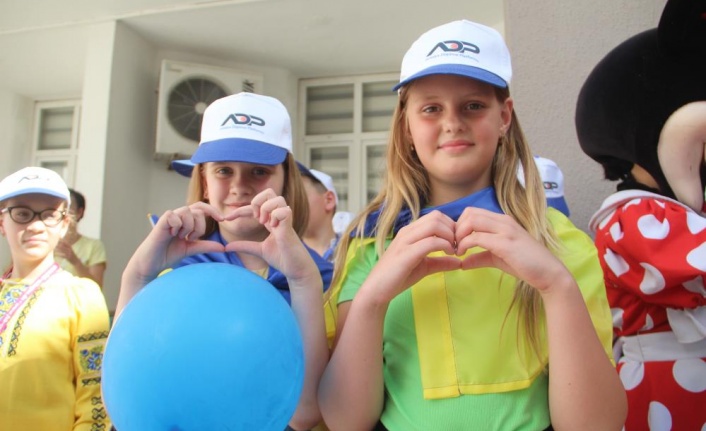 Ukraynalı 40 yetim çocuk savaşın yaralarını Antalya'da saracak