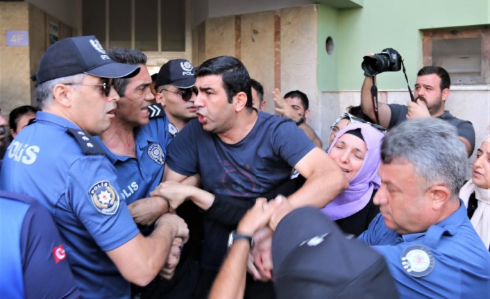 Antalya’da yıkım kararı verilen 26 yıllık sitede mühür arbedesi: 6 gözaltı