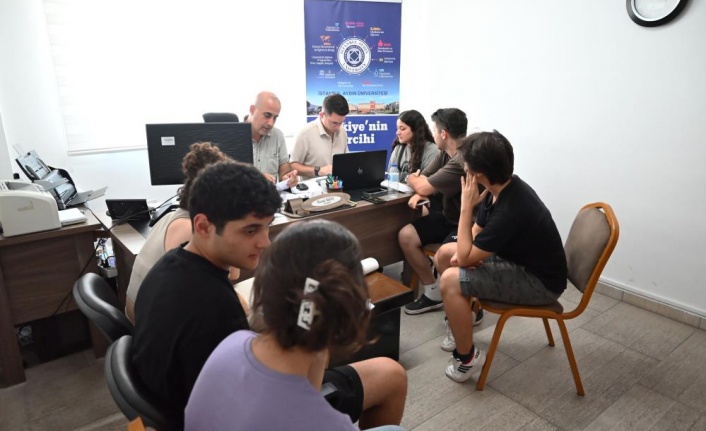 Öğrencilere ücretsiz üniversite tercih danışmanlığı