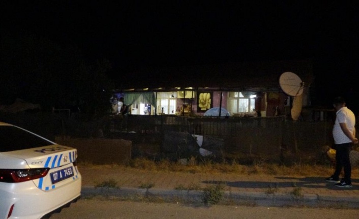 Antalya'da hurdacının eritmek istediği top mermisi patladı: 1 ölü, 1 yaralı