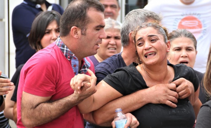 Antalya’da 3 genç için gözyaşları sel oldu, aile kapatılan yola tepki gösterdi