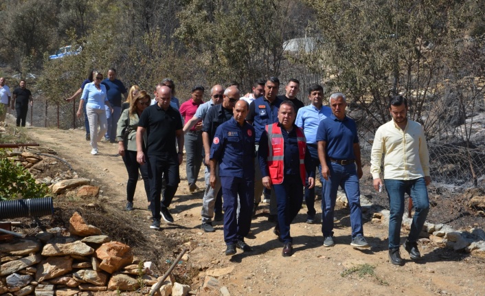 Başkan Böcek yangın bölgesinde
